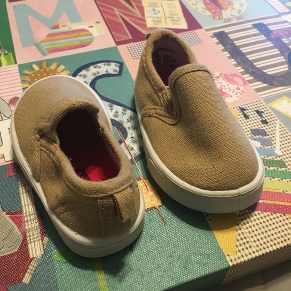 Garanimals Other - Garanimals Baby Boy’s Tan Canvas